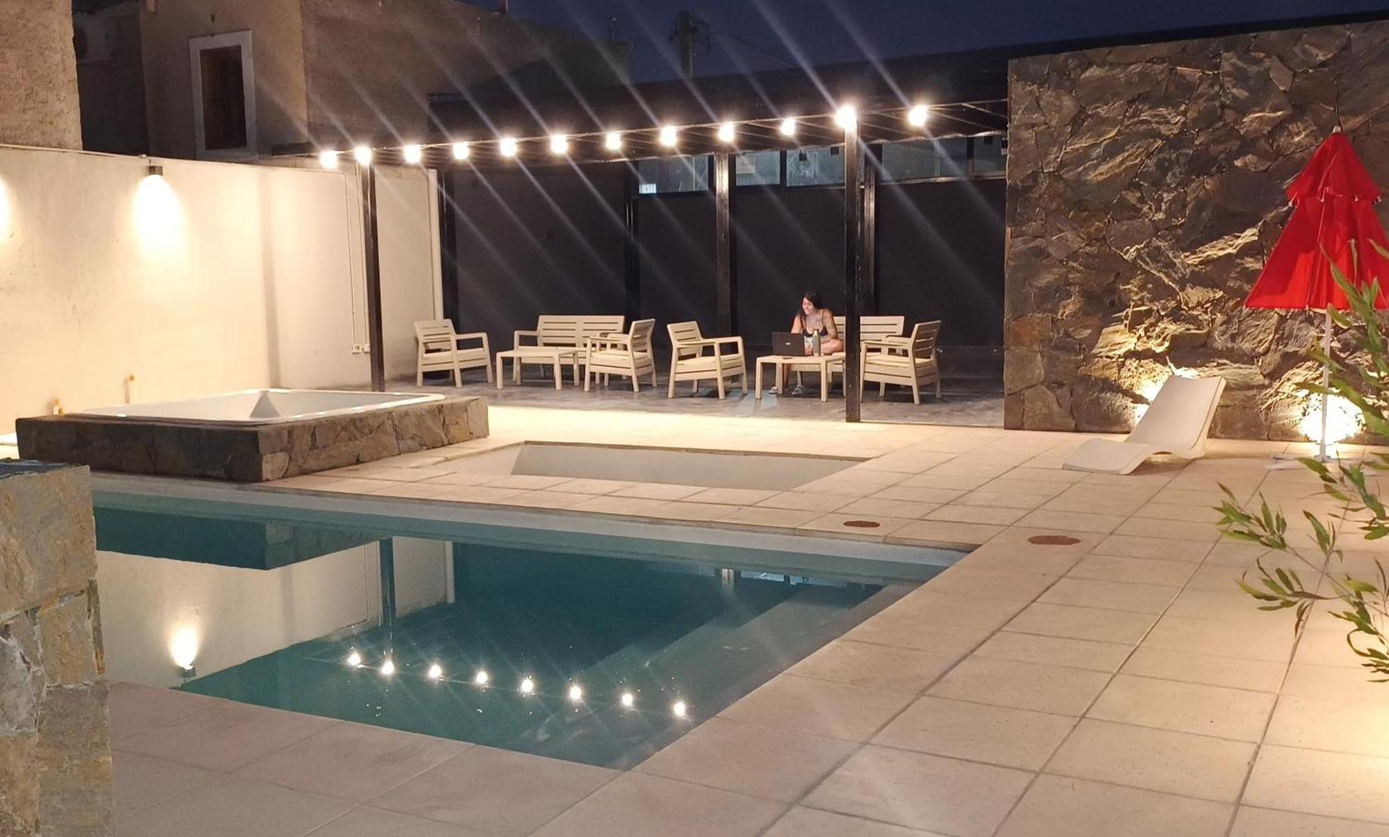 Terrabella -dos Piscinas-